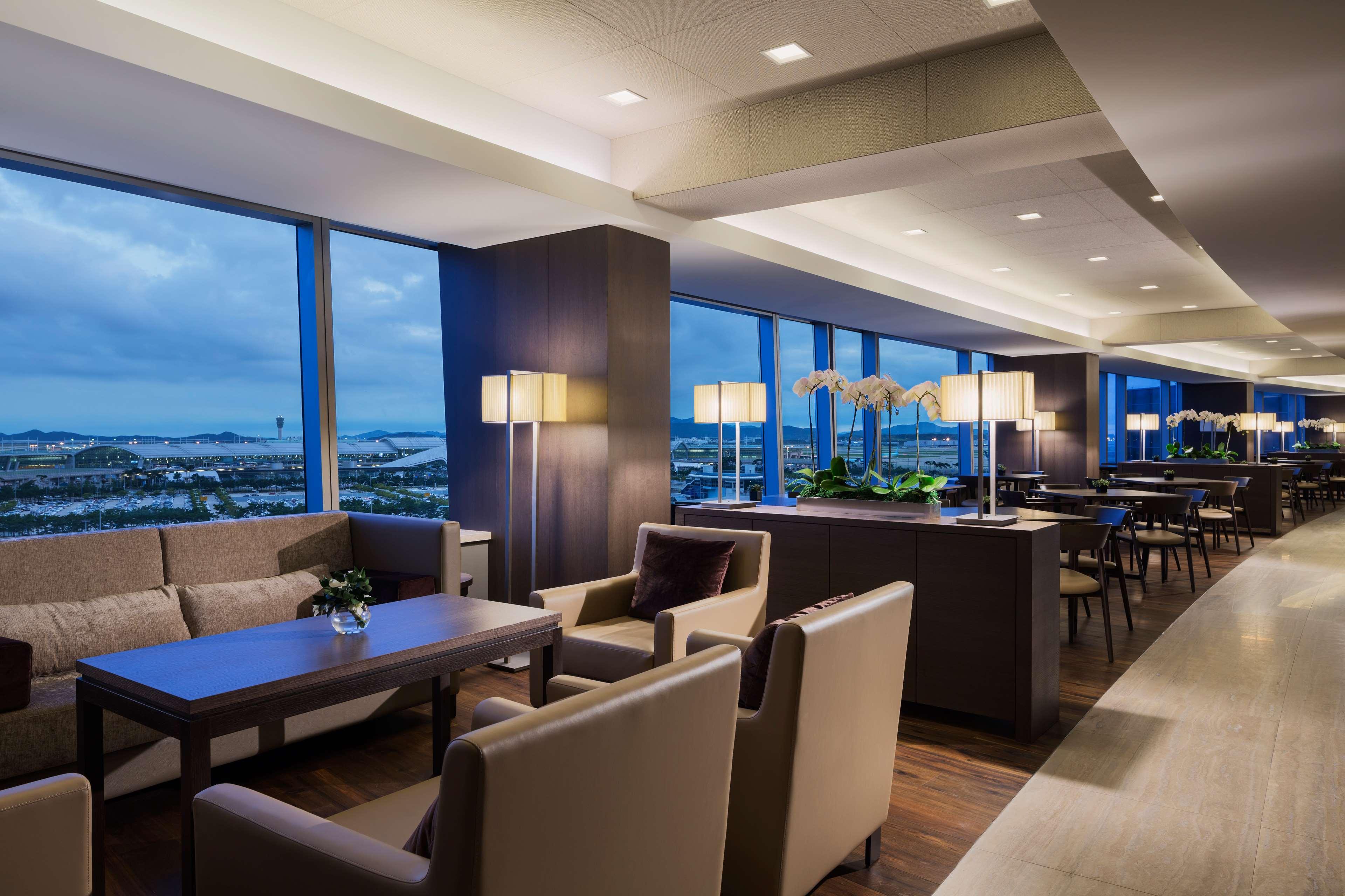 仁川凯悦大酒店 外观 照片 The Club lounge at San Francisco International Airport